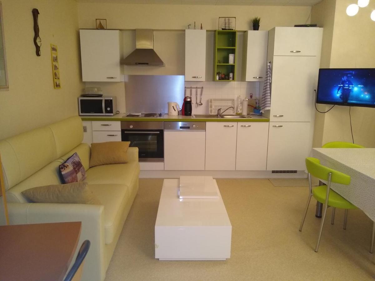 Studio Heist Apartment นอคเคอ-เฮสท์ ภายนอก รูปภาพ